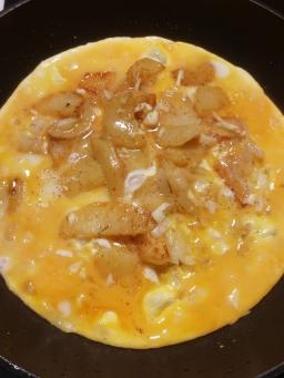 Tortilla eli perunamunakas pannussa