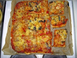 Pellillinen herkullista, suussa sulavaa pizzaa